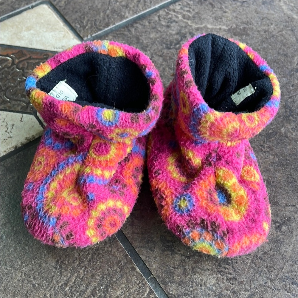 3/$10 - Acorn Vibrant Tie-Dye Baby Booties